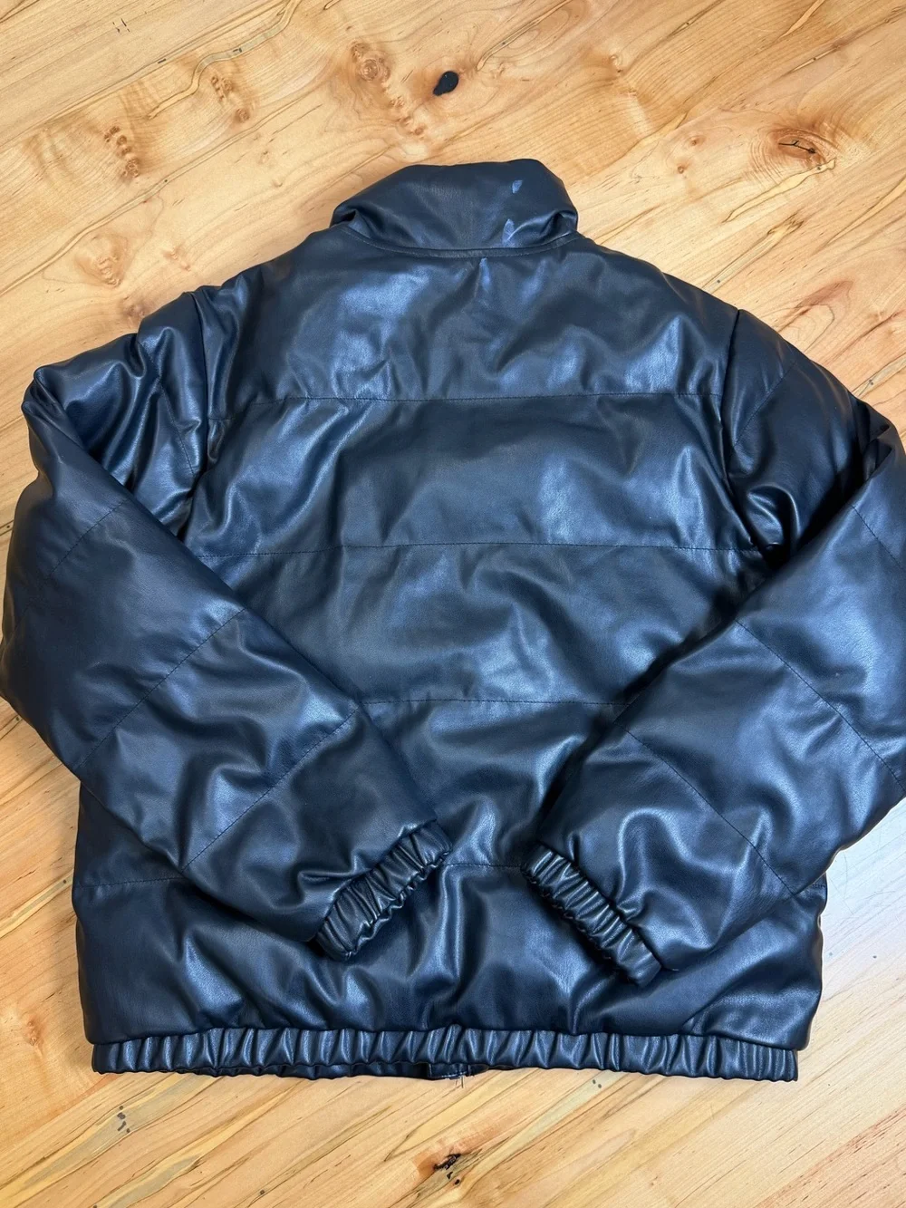 art class trendy black